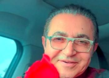 دانلود آهنگ عاشقم از فریدون آسرایی /فکر تو تا ابد هرجا که باشم با منه قلب من با نفس های تو داره میزنه