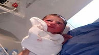 تولد نوزاد پسر شیرازی در آمبولانس بانوان + عکس