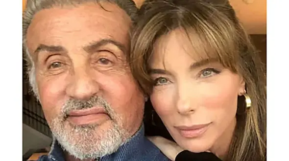 آقای بازیگر معروف یک سگ را جایگزین همسرش کرد / زشت و خجالت آور !