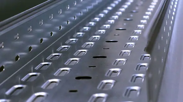 چگونه ضخامت مناسب سینی کابل را برای پروژه خود انتخاب کنیم؟