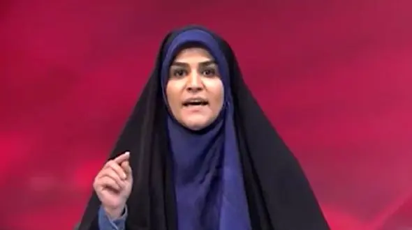 عکس / نگاهی به خونه زندگی سحر امامی، مجری صدا و سیما / مبلمانی ساده ، پرده‌های معمولی و تابلو دیواری هنری منزل شیر زن ایرانی...