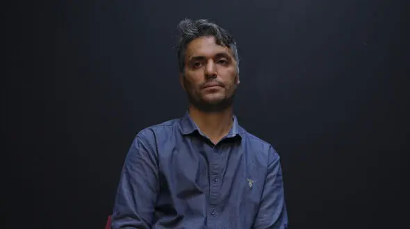 فرهاد در انفجار خانه شان سوخت / کمکش کنید به زندگی بازگردد