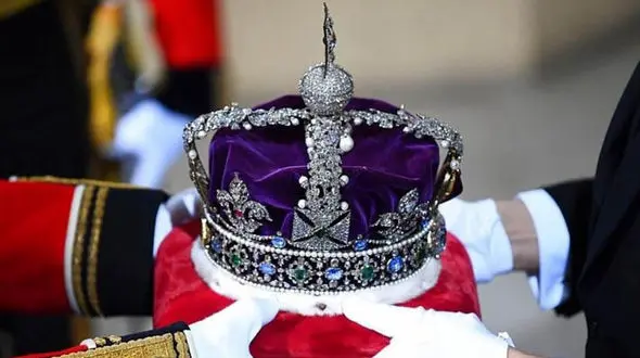 پیدا شدن مدعی جدید برای پادشاهی ایران! + فیلم بخندیم یا به حال ایران گریه کنیم !