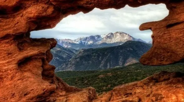 زندگی انسان های نخستین درمیان صخره های قرمز+تصاویر