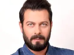 پژمان بازغی ۵۲ ساله شد؛ تولد بازیگر «دوئل» و «مرد هزارچهره» / ۱۹ مرداد؛ زادروز پژمان بازغی، بازیگر محبوب سینما و تلویزیون