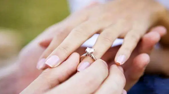 صیغه ساعتی زنان ممنوع است ! / آبروی اسلام را نبرید ! + فیلم