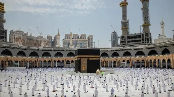 برگزاری نخستین نماز جمعه ماه رمضان در خانه کعبه + عکس