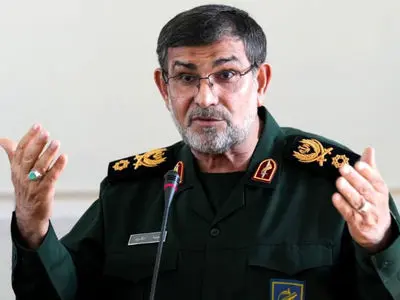 فیلم /  روایت شنیدنی از سردار تنگسیری: با اسپری روی ناو آمریکایی  علامت زدیم و منوّر هم شلیک کردیم / همین احمق هامی‌خواهند به ایران حمله کنند