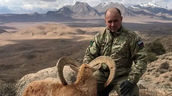 ژست لاکچری شکارچیان خارجی با شکارهای ایرانی / مد جدید + عکس ها