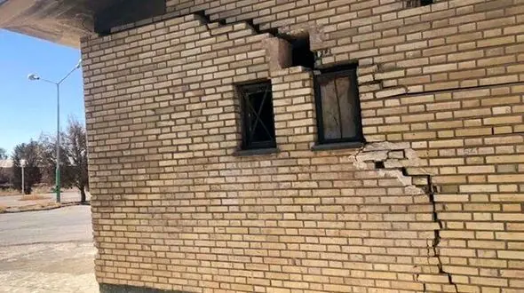 فرونشست 42 مدرسه را در اصفهان از چرخه آموزش خارج کرد 