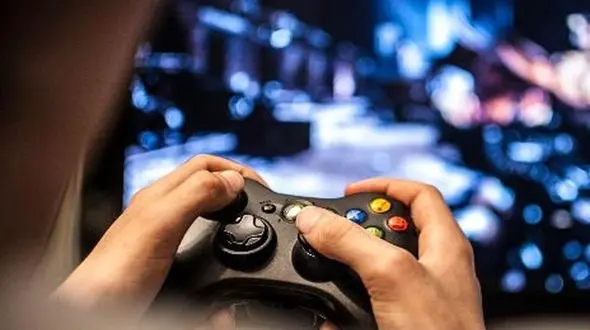 دختر 14 ساله مادرش را به خاک سیاه نشاند / در تهران رخ داد  