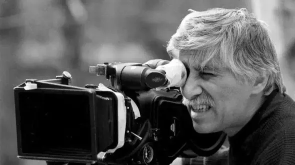 واکنش تند کیهان به پیام‌های تسلیت برای فقدان بهرام بیضایی و کامران فانی