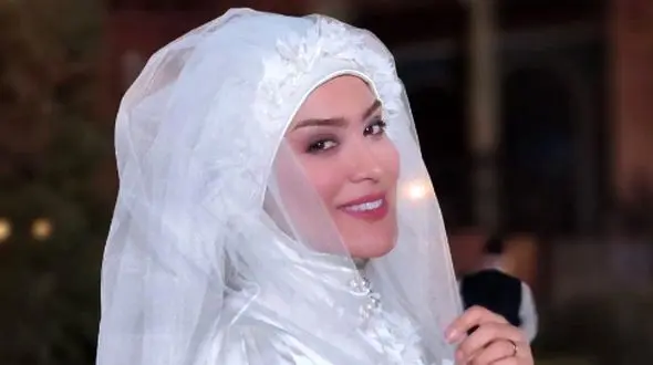 عکس‌های تازۀ «طلا» (سریال سوجان) در حال کویرگردی