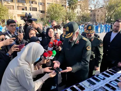 فیلم مواجهه حضوری زن سرطانی با دزدان موبایلش  + اقدام تحسین برانگیز سردار محمدیان