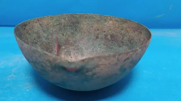 کشف ظروف تاریخی در چهارمحال و بختیاری
