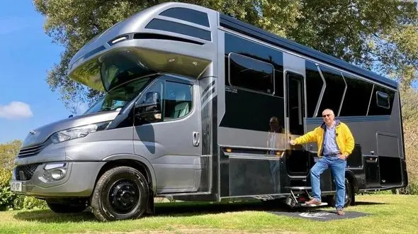 این خانه ونی 300 هزار پوندی یک هتل لوکس متحرک است! + فیلم