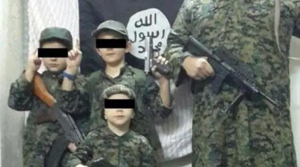 عراق ۳۸ کودک داعشی را به آذربایجان تحویل داد