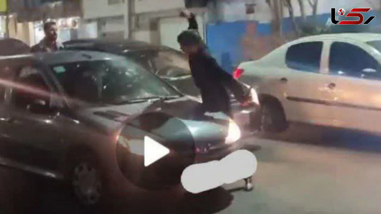 دستگیری هنجارشکنان در تبریز / وسط خیابان شیشه ماشین ها را می شکست !
