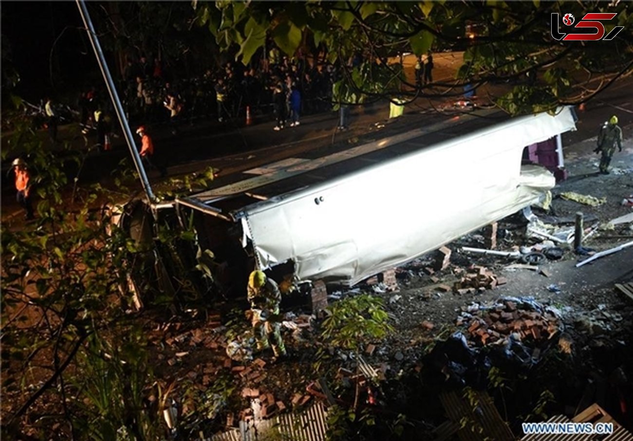 19 کشته با  واژگونی اتوبوسی در هنگ‌کنگ + تصاویر