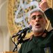 عکس  سفر در زمان /  «سردار قاآنی» در حال صحبت کردن با تلفن در چادر فرماندهی /  دهه 60