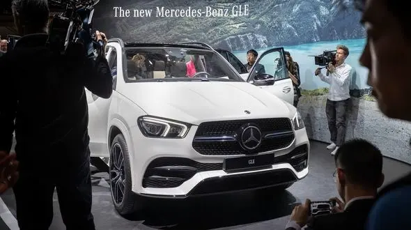 شاسی بلند 7 صندلی مرسدس بنز رونمایی شد+تصاویر