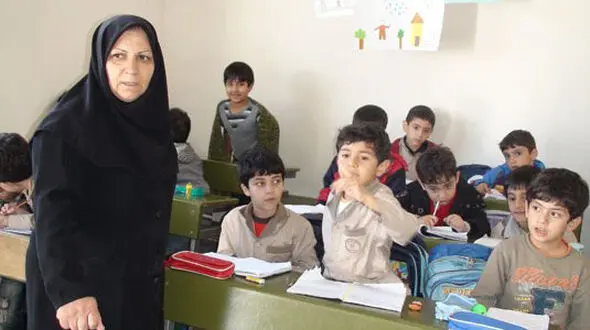  بازنشستگی 30 هزار  فرهنگی در شهریور ماه / آیا بازنشسته ها می توانند ادامه کار دهند؟