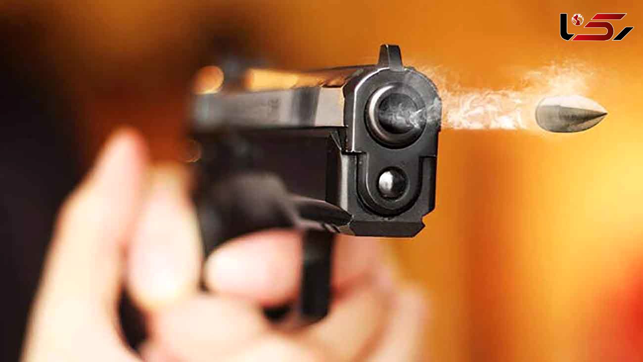 پشت صحنه تیراندازی جنایتکاران قائم شهر در نمایشگاه خودرو