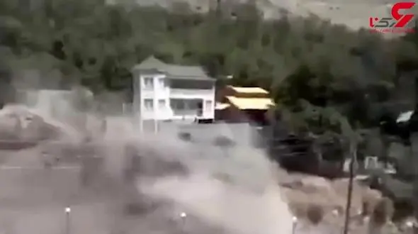 لحظه هولناک جاری شدن سیل در گزنک مازندران + فیلم