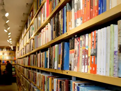 عواملی که موجب کاهش فروش در نمایشگاه مجازی کتاب تهران شد / فیلم