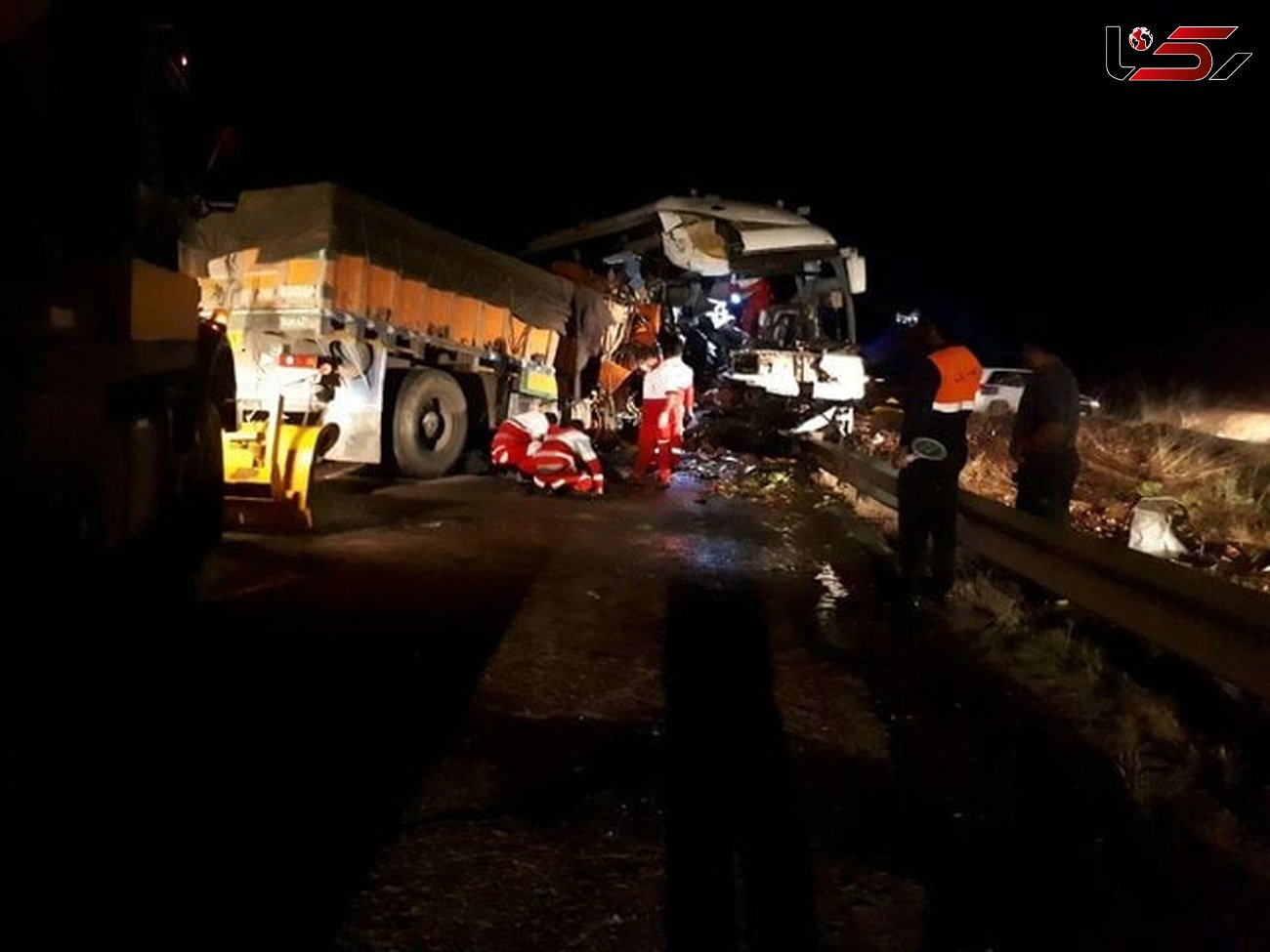 خواب آلودگی راننده اتوبوس در محور دیواندره - سقز 2 کشته و16زخمی بر جای گذاشت