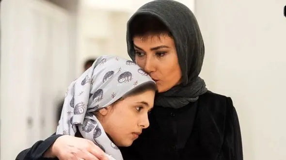 تغییر چهره بازیگر گناه فرشته با چاقی باور نکردنی / لباس عروسکی خانم بازیگر جنجال به پا کرد!