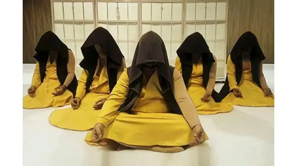 ورود بانوان  ممنوع! 