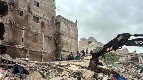 ریزش ساختمان در پاکستان با ۱۱ جان‌ باخته و زخمی