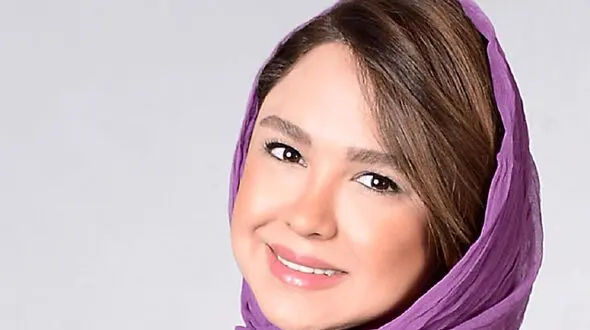 ببینید / تذکر حجاب به بازیگر سریال لیسانسه‌ها در اکران یک فیلم