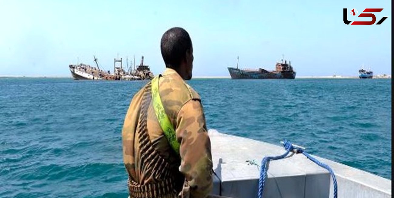 دستگیری سارقان مسلح دریایی در آب های بوشهر / کشف سلاح های جنگی