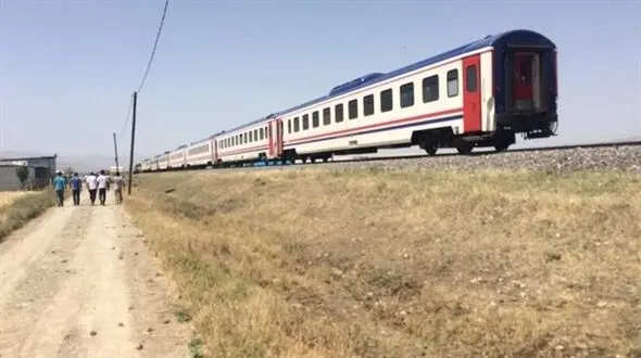 برخورد مرگبار قطار با خودرو در جنوب تایلند 