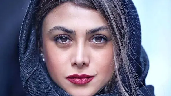 چهره ها / استایل جذاب و خاص آزاده صمدی برای موتورسواری ...