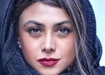 چهره ها / استایل جذاب و خاص آزاده صمدی برای موتورسواری ...