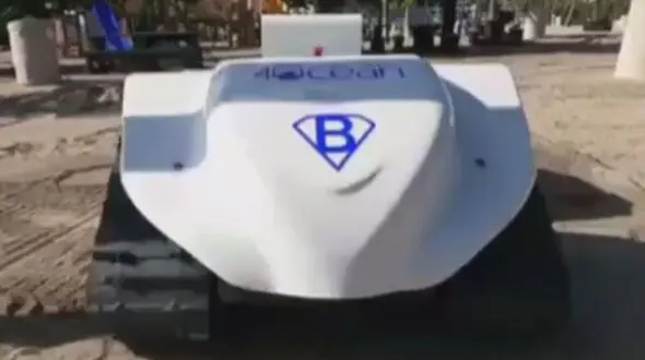 اختراع ربات نظافتچی در سواحل + فیلم
