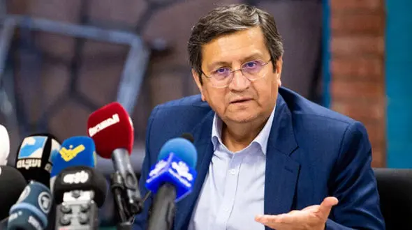 همتی : باید از مداخلات دولت در اقتصاد و نرخ ارز جلوگیری کنیم/ رشد اقتصادی بالا رفته به خاطر افزایش صادرات نفت است