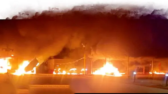 قتل مسلحانه در مشهد شهربازی آرانگاه فردوسی را به آتش کشید ! + جزییات وحشت در شهربازی