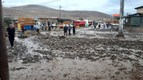 فیلم و عکس های ترسناک از سیل در اردبیل ! / مردم وحشت زده و آواره اند !