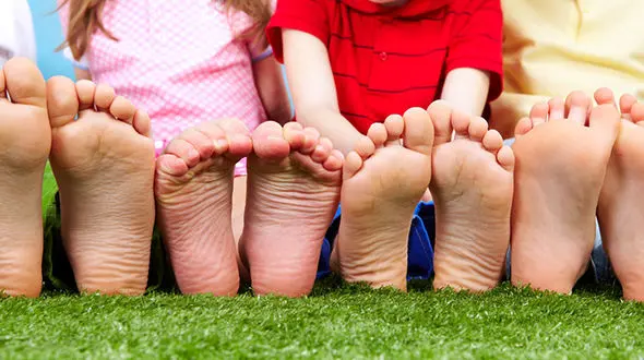 نشانه های قارچ ناخن چیست؟