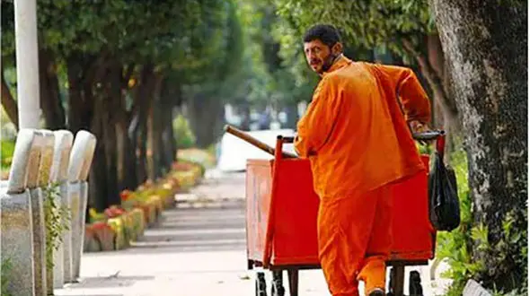 دستمزد کارگران حداقل ، حقوق شهرداران دوبرابر!