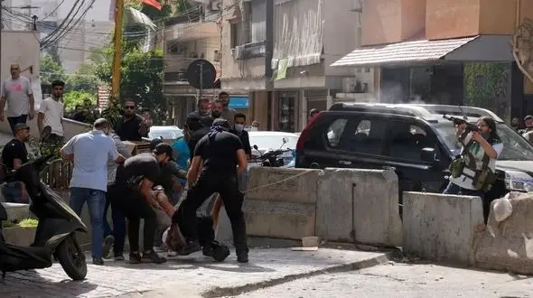 تیراندازی های مرگبار در بیروت + فیلم و عکس