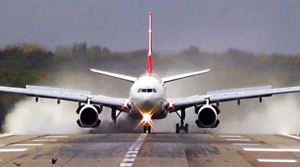 تصادف راننده تاکسی مشهدی با هواپیما + گفتگو و ماجرایی شنیدنی