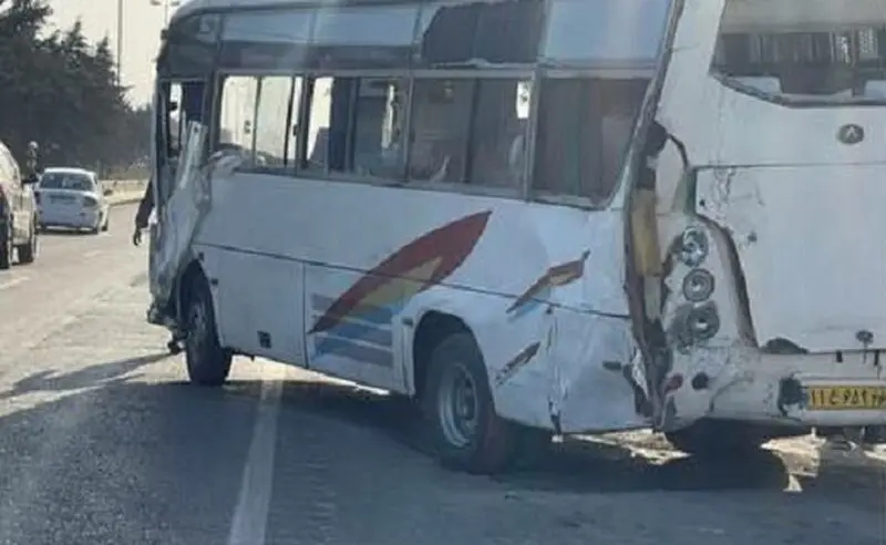 تصادف اتوبوس و مینی بوس در جاده آمل به بابل