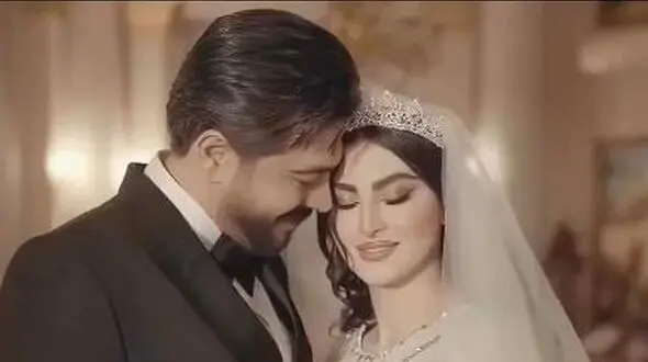 دابسمش عاشقانه مریم مومن در ماشین عروسی لاکچری اش با آهنگ واسونک / جینگ و جینگ ساز میاد و از بالای شیراز میاد / شازده دوماد غم مخور نومزدت با ناز میاد