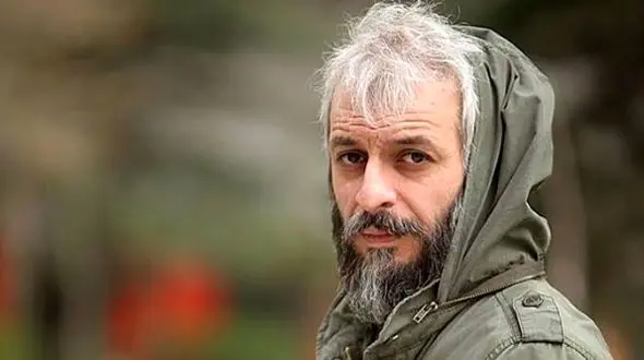 فیلم/ اعتراف صریح کاظم سیاحی در برنامه امیرحسین قیاسی: نه پولدارم، نه خانه دارم!