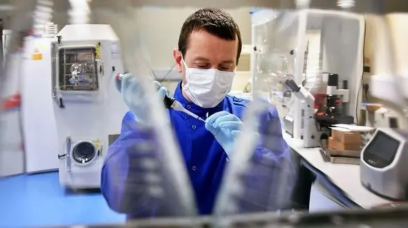 111 میلیون دلار از پول خرید واکسن آسترازنکا کجاست؟ / سود 240 میلیارد تومانی بخش خصوصی از واردات 6 میلیون دوز واکسن